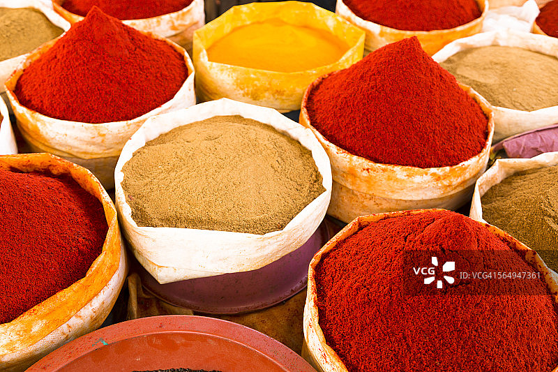 摩洛哥盖勒敏市场的香料图片素材