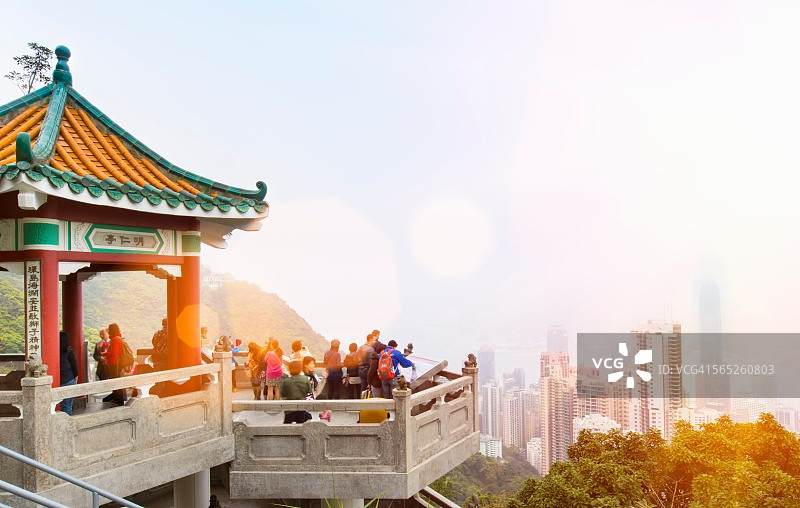 在中国香港维多利亚峰俯瞰市中心图片素材