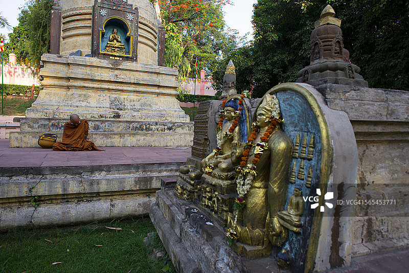 菩提伽耶的祈祷图片素材
