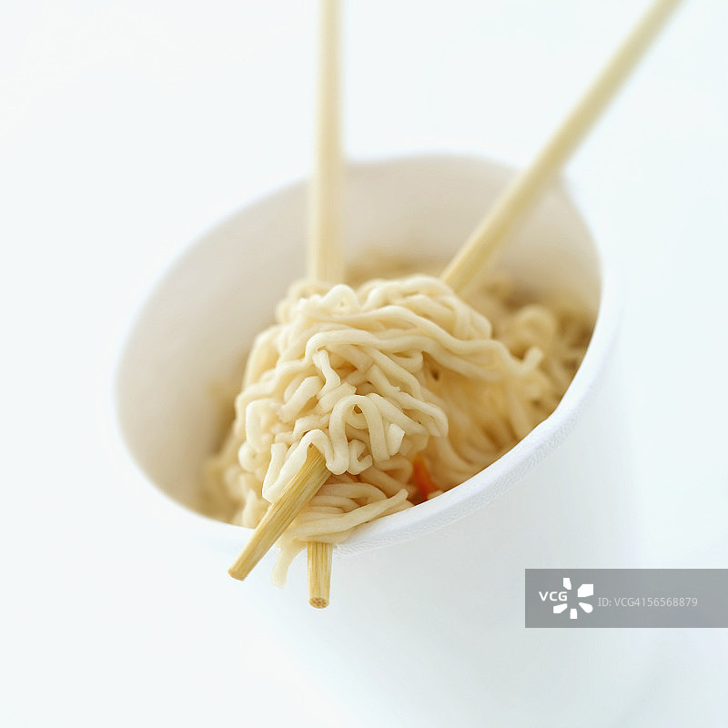 筷子与中式面条碗（高角度）图片素材