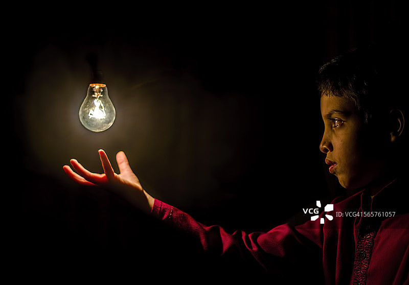 让光芒闪耀图片素材