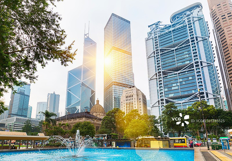 中国香港中环区的雕像广场图片素材