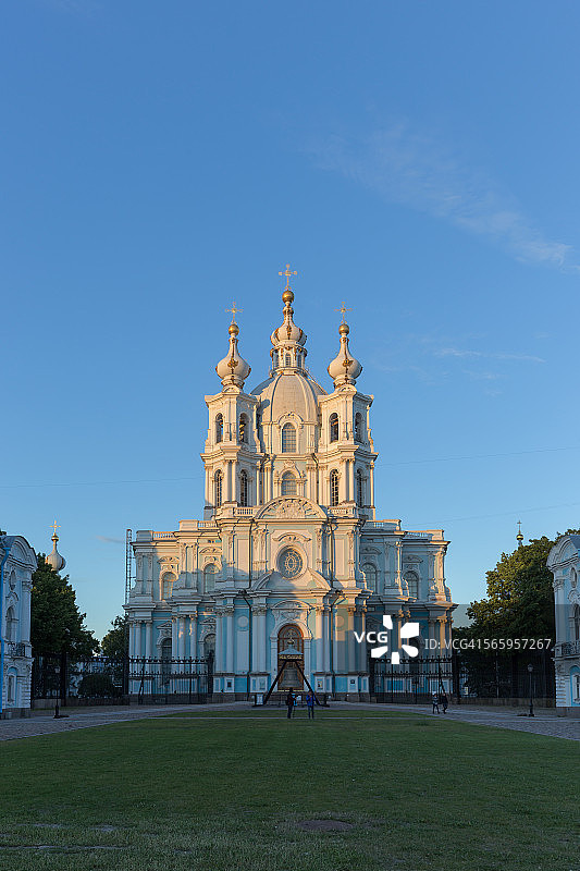 俄罗斯圣彼得堡斯莫尔尼大教堂图片素材