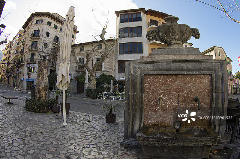索列尔宪法广场的饮水机图片素材