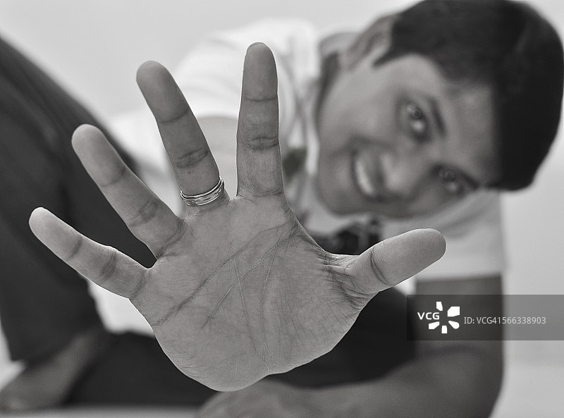 伸出援手图片素材