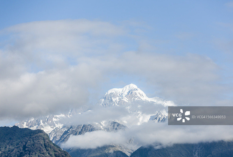 山顶上图片素材