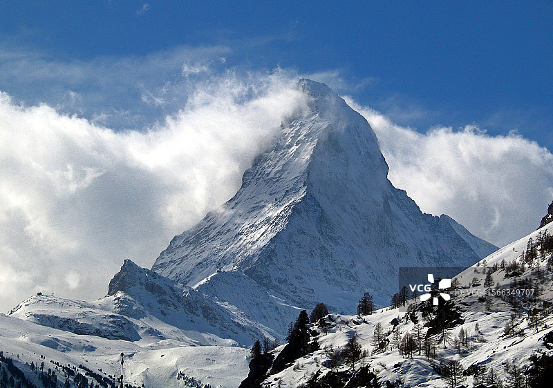 山顶上图片素材