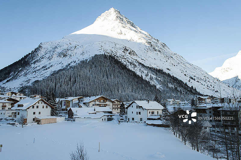 山顶上图片素材