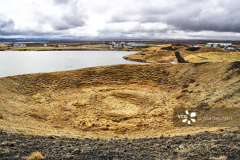 米湖Stakholstjorn的假火山口图片素材