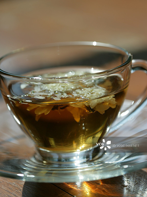 茶托上的茶杯特写图片素材