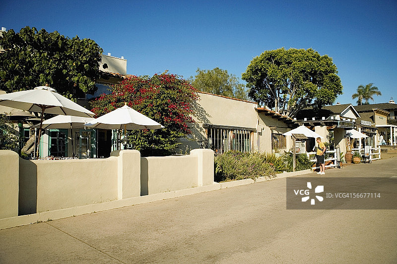 美国加利福尼亚州圣地亚哥老城区的商店街图片素材