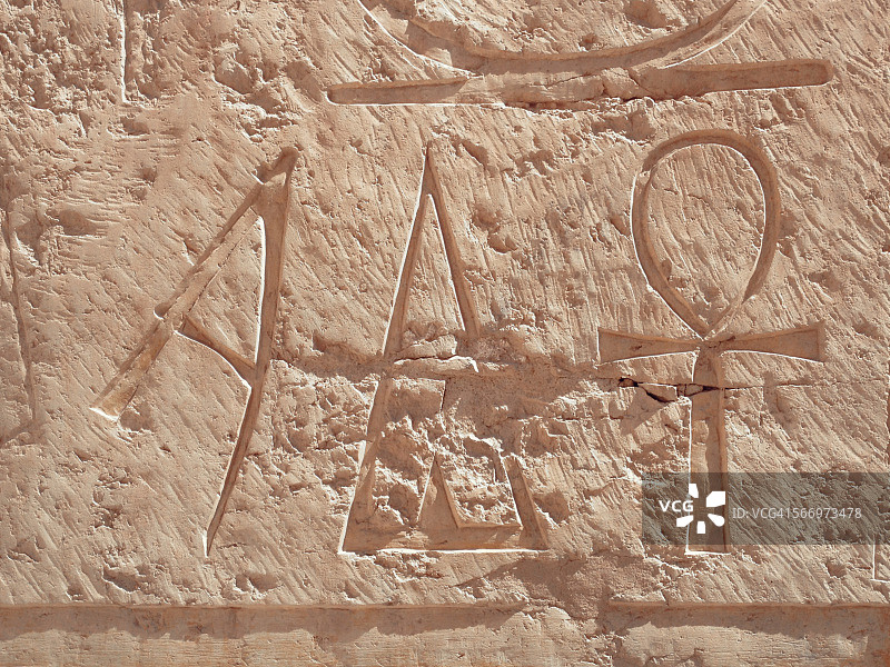 哈特谢普苏特神庙的象形文字图片素材