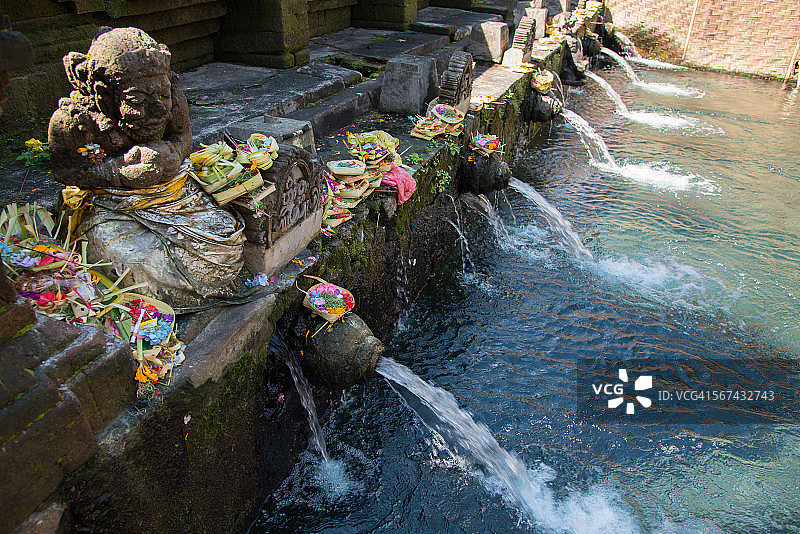 巴厘岛Tirta Empul圣泉图片素材