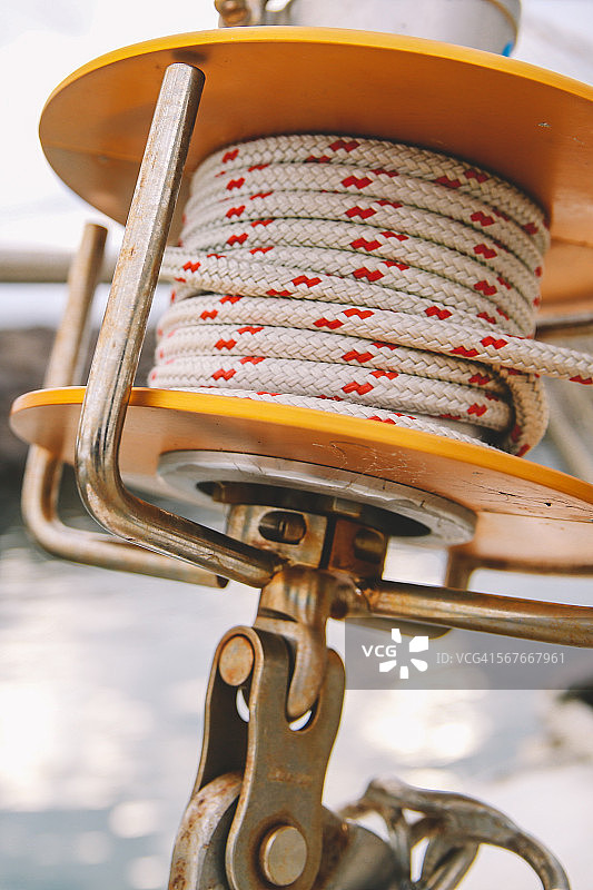 绞盘上的绳索图片素材