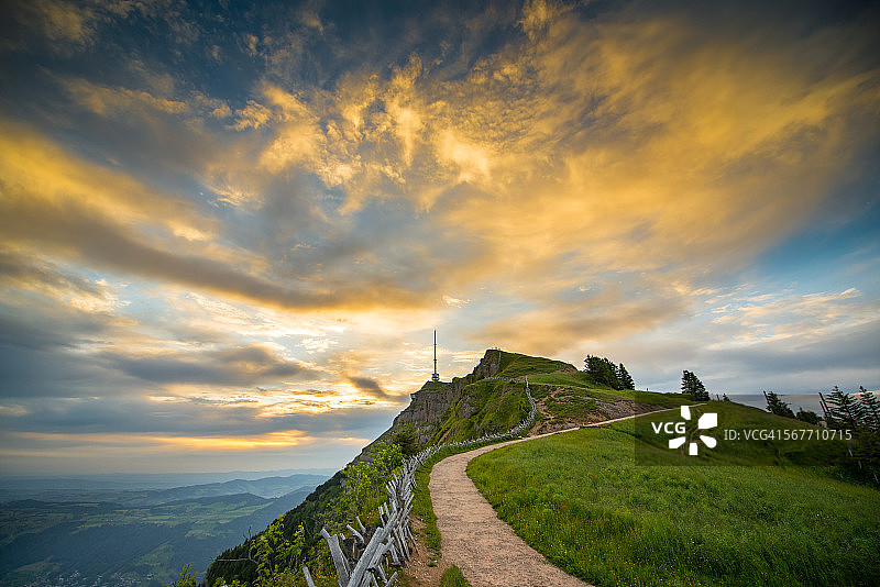 瑞士瑞吉山上的日出图片素材