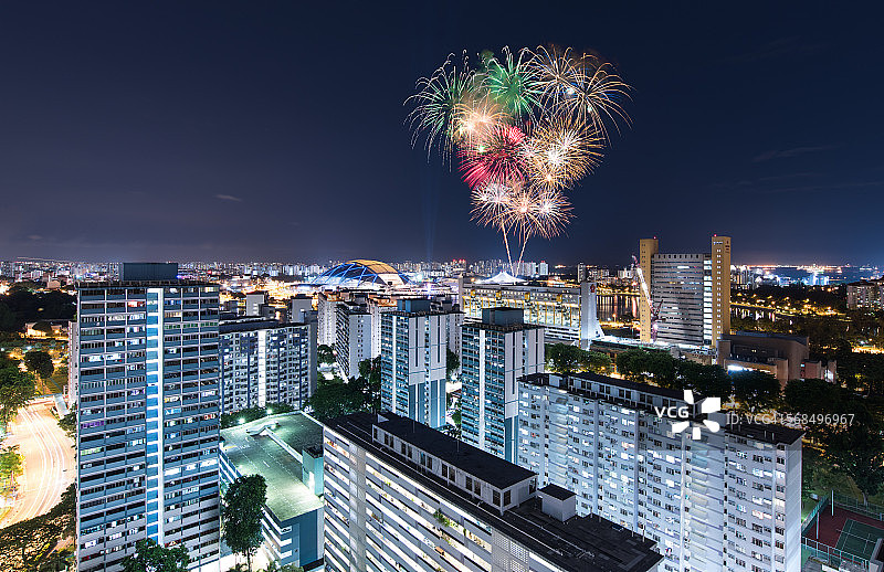 新加坡体育中心上空的烟花图片素材