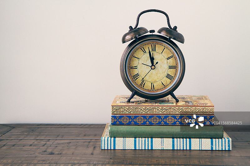 复古闹钟图片素材