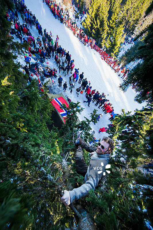 远高于人群图片素材