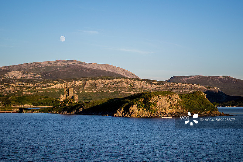 阿辛特湖畔的阿德弗雷克城堡日落图片素材