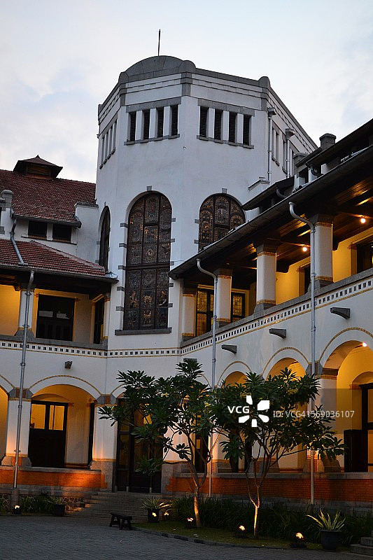 三宝垄的劳勿斯武大楼图片素材