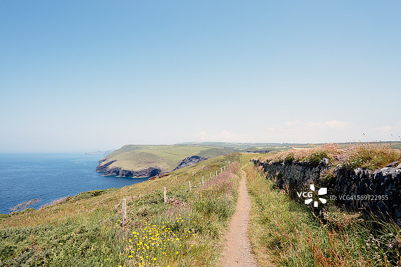 博斯卡斯尔附近的西南海岸小路图片素材