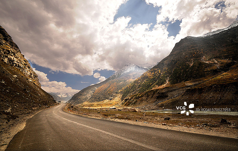 山路风光图片素材