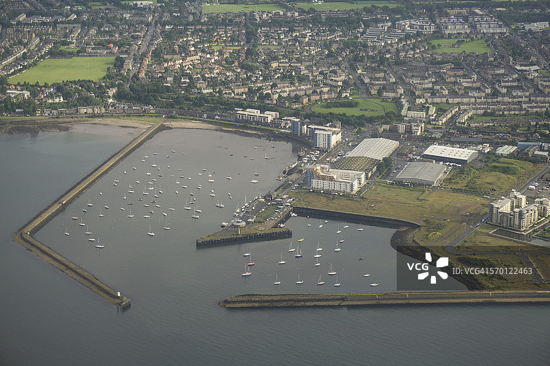 爱丁堡格兰顿港口航拍图片素材