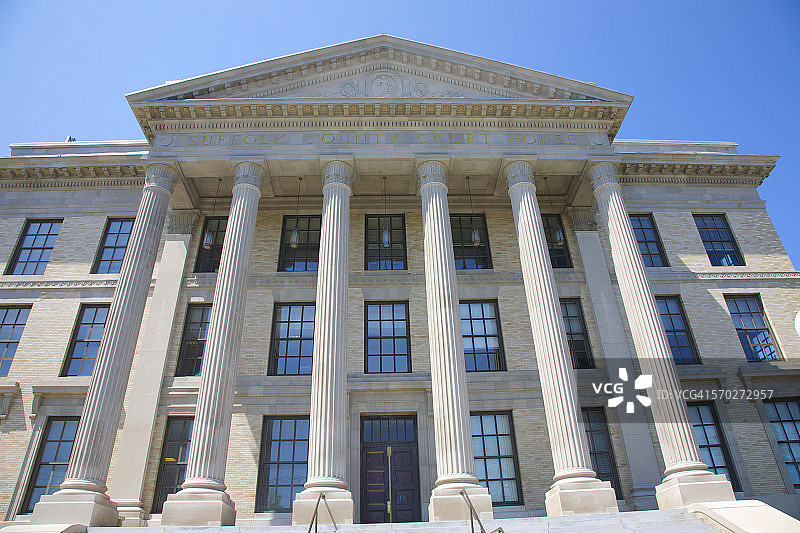 纽约州里弗黑德最高法院的多立克柱图片素材