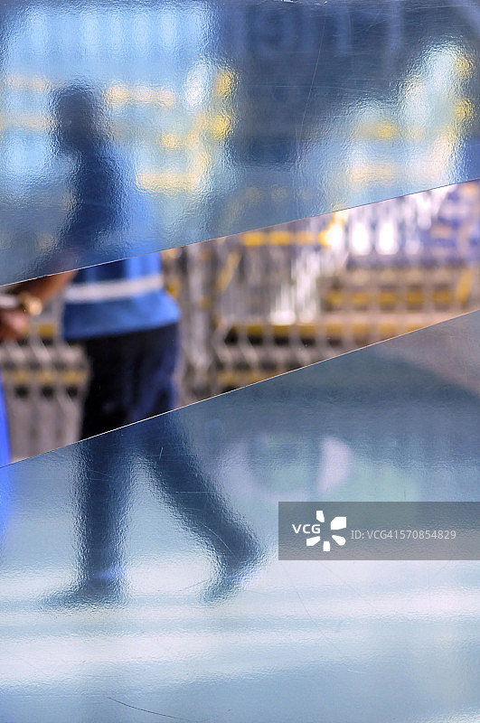 磨砂门后图片素材