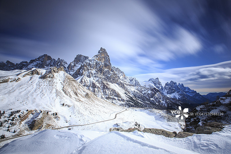 意大利多洛米蒂圣马蒂诺峰图片素材