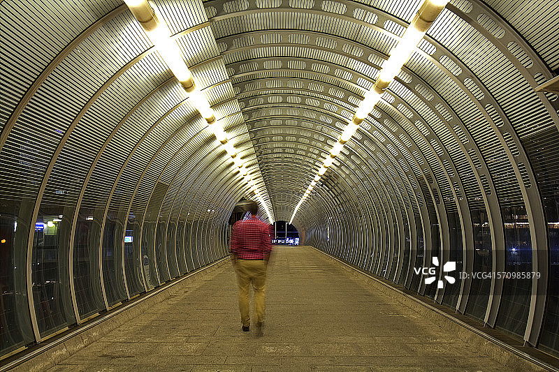 英国伦敦白杨站隧道图片素材