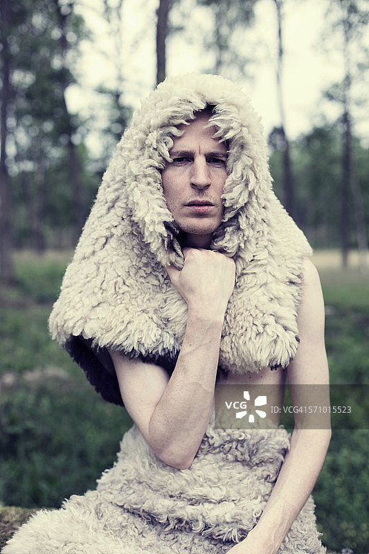 披着羊皮的狼图片素材