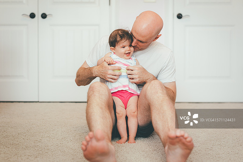 父亲和女儿图片素材