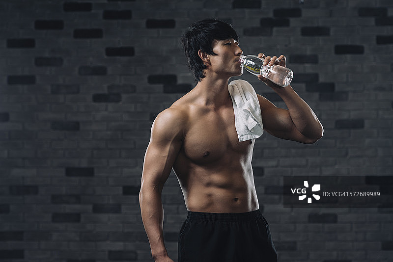 健壮的男人图片素材