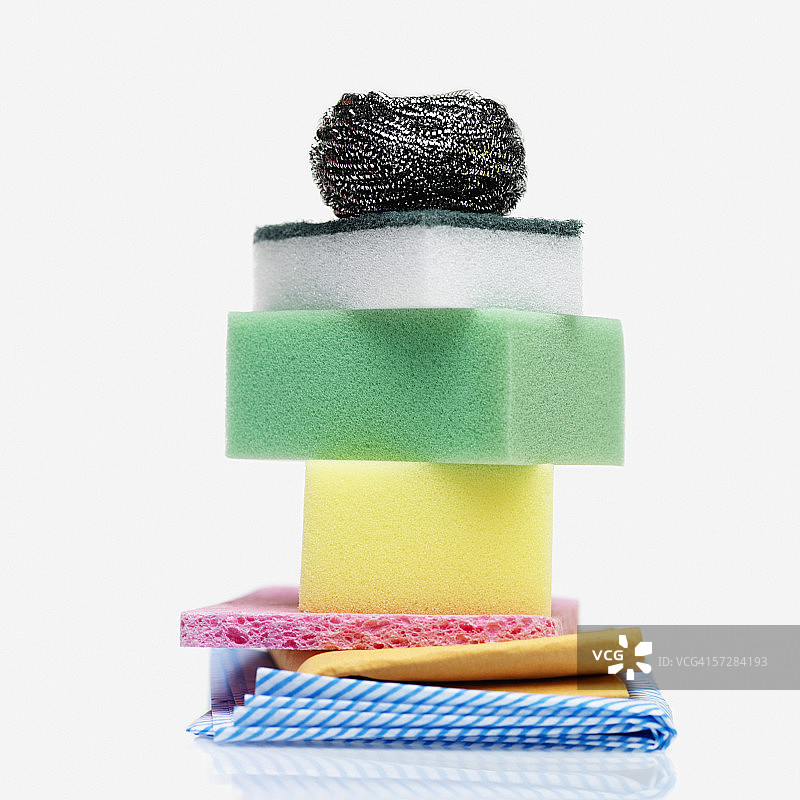 堆叠的清洁用品图片素材