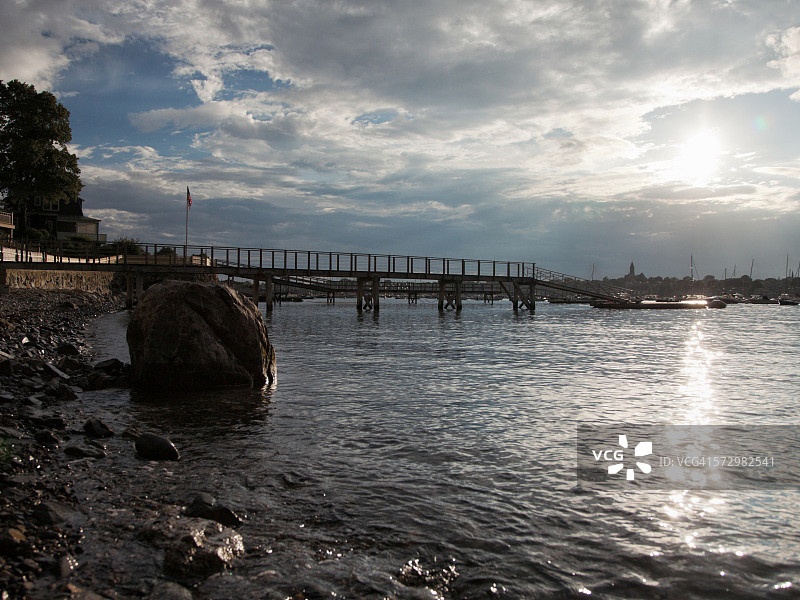 新英格兰港的日落图片素材