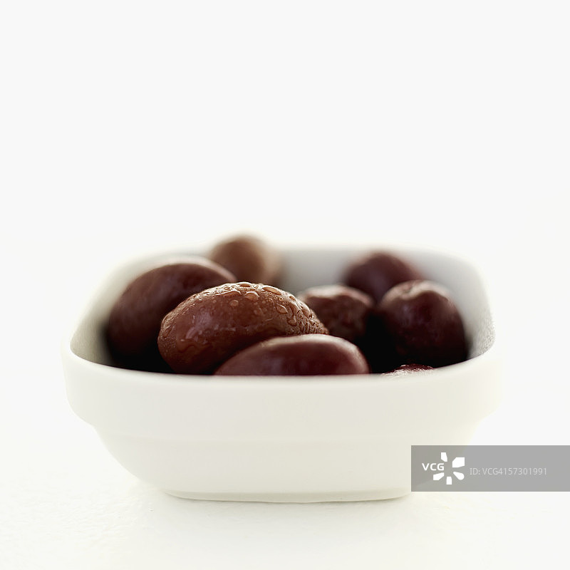一碗橄榄特写图片素材