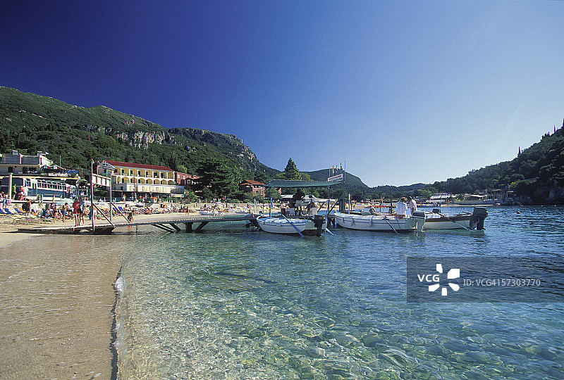 希腊科孚岛帕莱奥卡斯特里察附近的海域图片素材