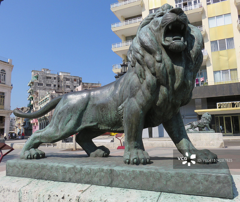 普拉多大道狮子雕像（古巴哈瓦那）图片素材
