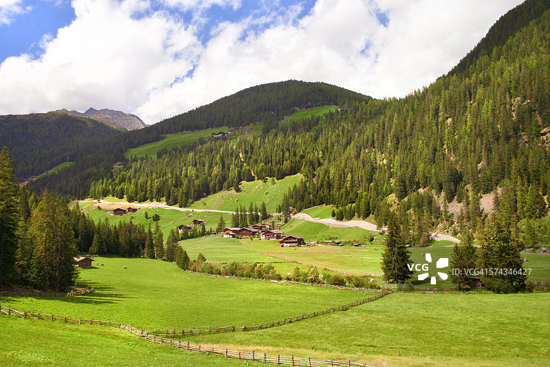 乌尔蒂莫山谷，南蒂罗尔，意大利图片素材