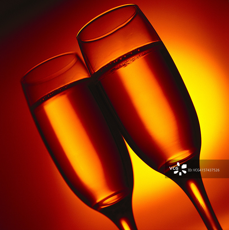 两杯香槟图片素材