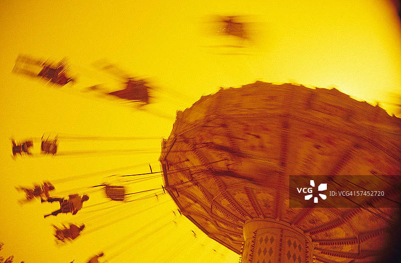 西班牙巴塞罗那：旋转木马环形路图片素材