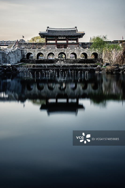 韩国水原华虹门图片素材
