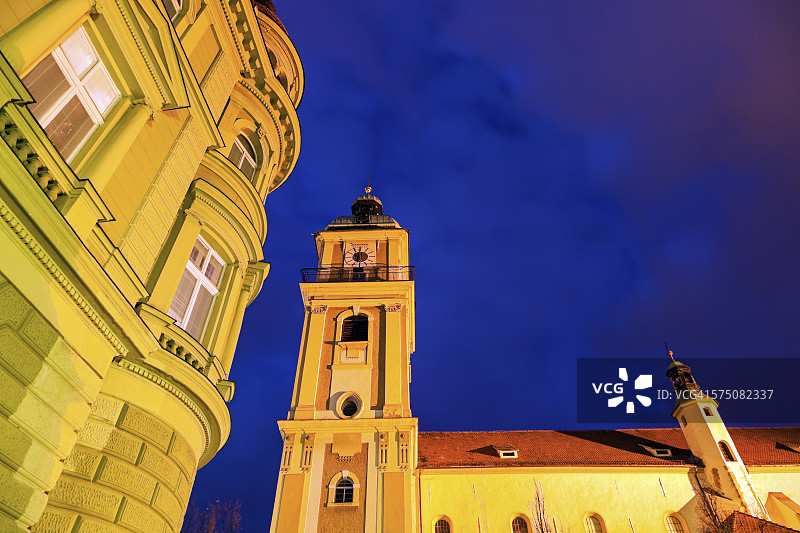 日落时分的马里博尔主教座堂图片素材