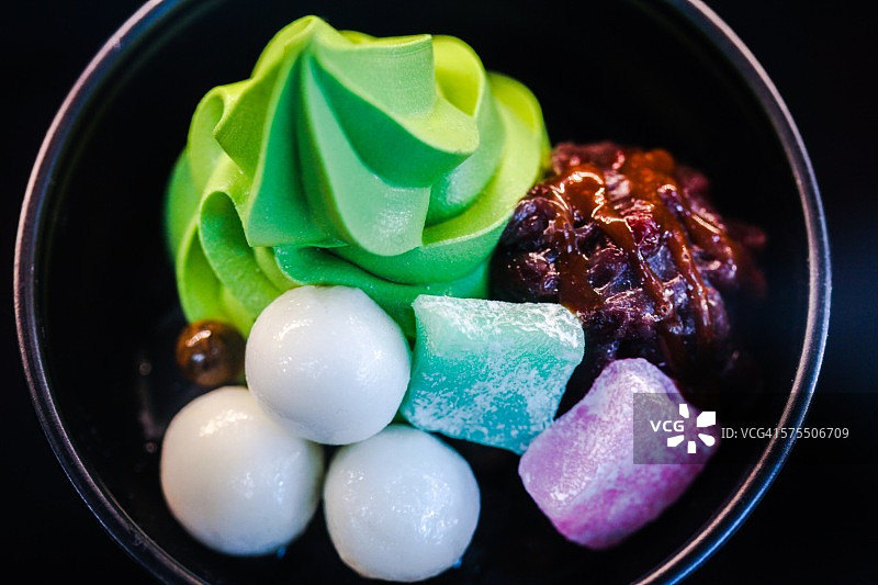 冰淇淋圣代图片素材