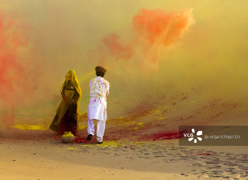 洒红节的色彩图片素材