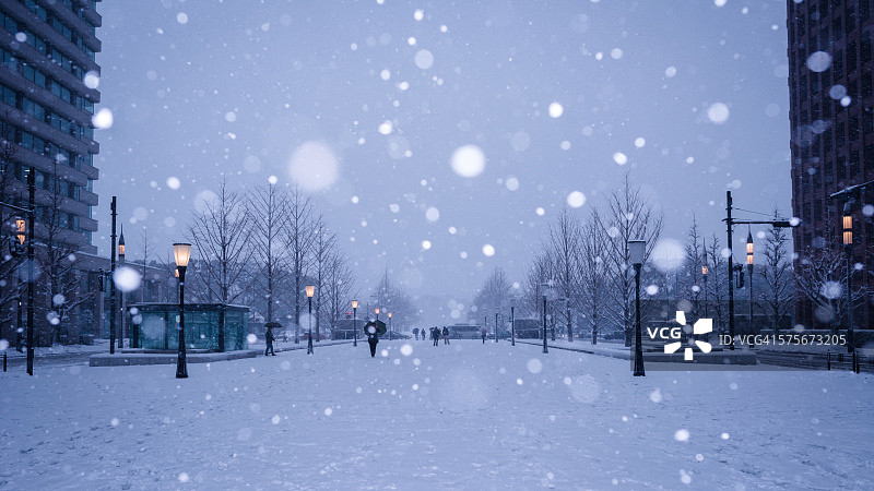 东京丸之内雪景图片素材