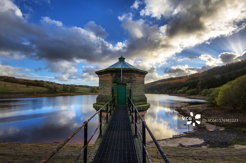 戈伊特山谷费恩利水库抽水站图片素材