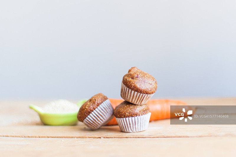 胡萝卜藜麦迷你玛芬配蔗糖图片素材
