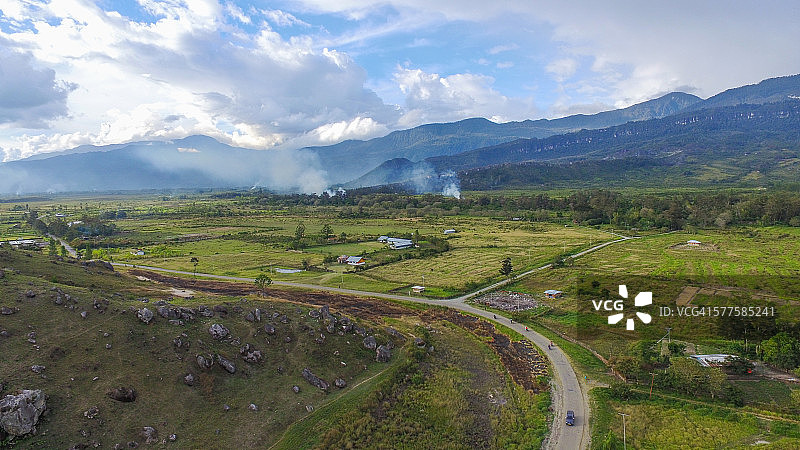 瓦梅纳巴列姆山谷航拍图片素材